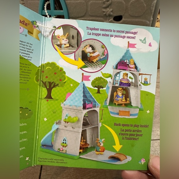 New Li'l Woodzeez Royal Series Castle & Furniture Dollhouse Playset - Picture 7 of 13